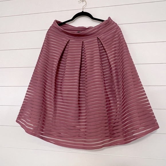 Dusty Rose - Picture 1 of 4